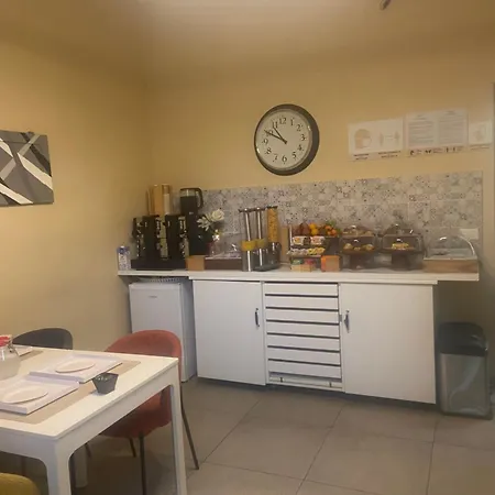 فندق مبيت وإفطار Paradise 3*