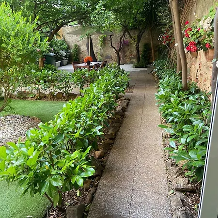 فندق مبيت وإفطار Paradise 3*